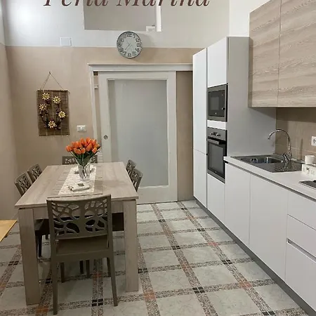 Perla Marina Hotel *